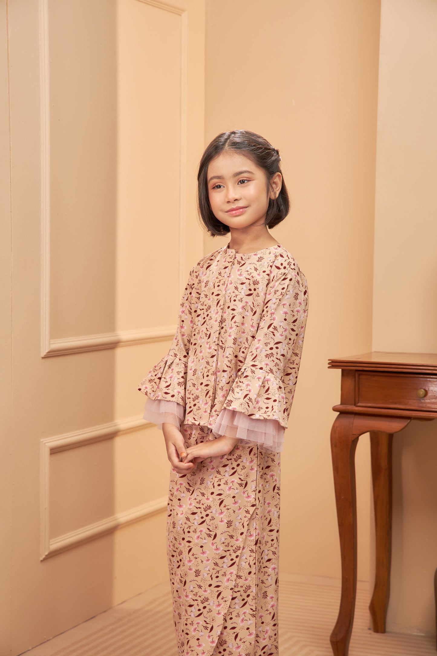 Lebaran Kalbu in Nude (Daughter)